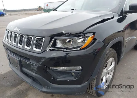 2018 Jeep Compass Latitude 4X4 из США, поврежденный, VIN 3C4NJDBB9JT202297